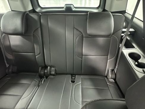 Used 2019 Chevrolet Suburban Premier image 15