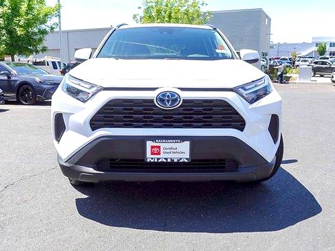 Certified 2024 Toyota RAV4 LE AWD/4WD image 3