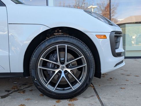 New 2026 Porsche Macan image 11