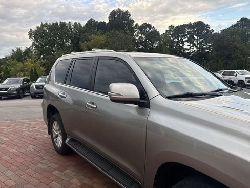 Used 2023 Lexus GX 460 Premium AWD/4WD image 17
