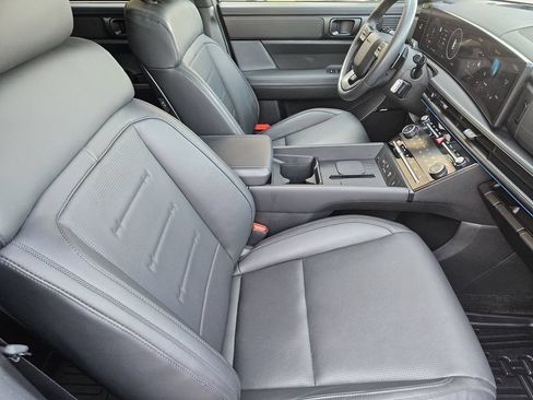 Used 2025 Hyundai Santa Fe Calligraphy AWD/4WD image 11