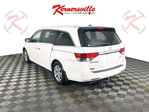 Used 2016 Honda Odyssey SE image 5