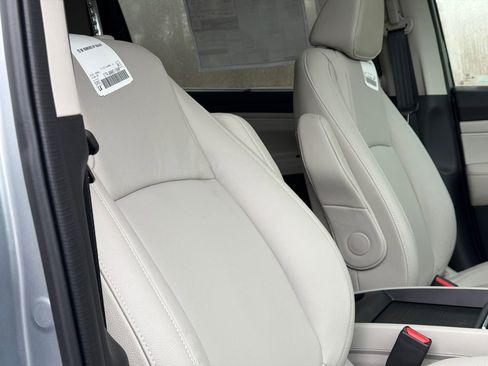 New 2026 Honda Odyssey EX-L image 9