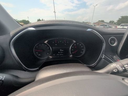 Used 2024 Chevrolet Blazer LT w/ Convenience Package FWD image 23