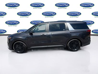 Used 2025 Kia Carnival