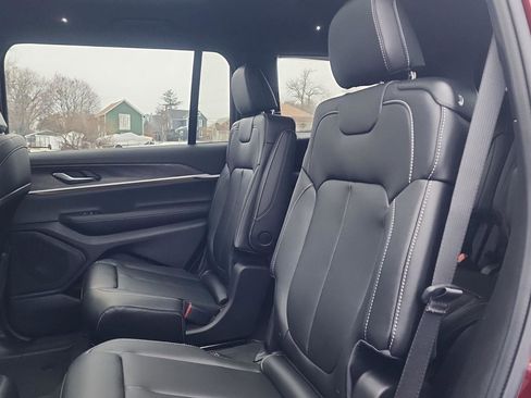 New 2025 Jeep Grand Cherokee L Limited image 14