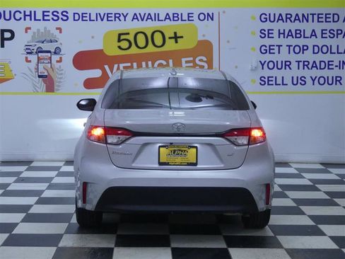Used 2023 Toyota Corolla LE image 5