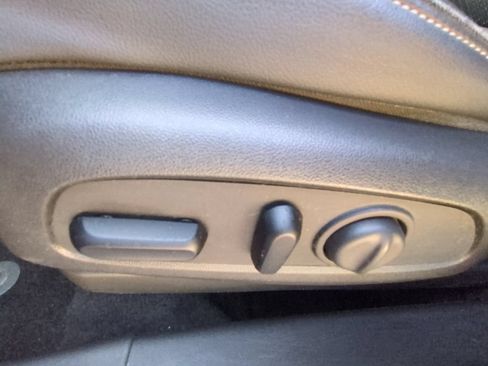 Used 2020 Buick Encore GX Essence FWD image 9