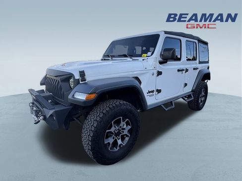 Used 2018 Jeep Wrangler Unlimited Sport image 3