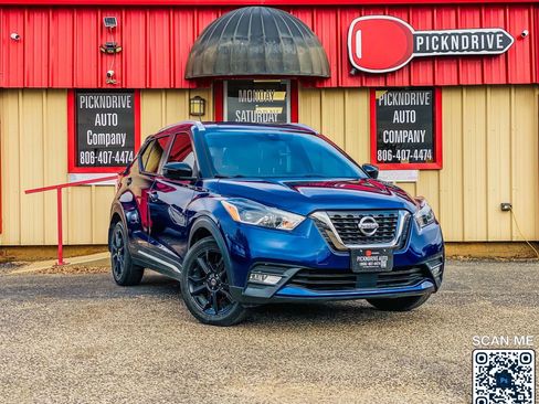 Used 2020 Nissan Kicks SR w/ SR Premium Package image 1