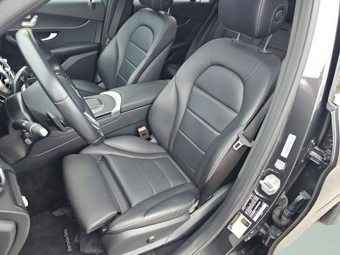 Used 2021 Mercedes-Benz GLC 300 image 6