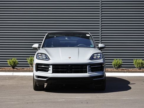 New 2026 Porsche Cayenne S image 10