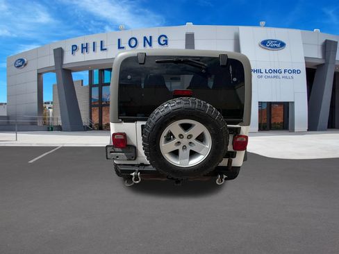 Used 2005 Jeep Wrangler Rubicon AWD/4WD image 4