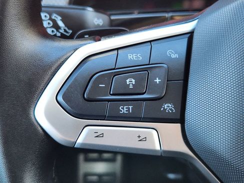 Certified 2025 Volkswagen Atlas Peak Edition SE image 22