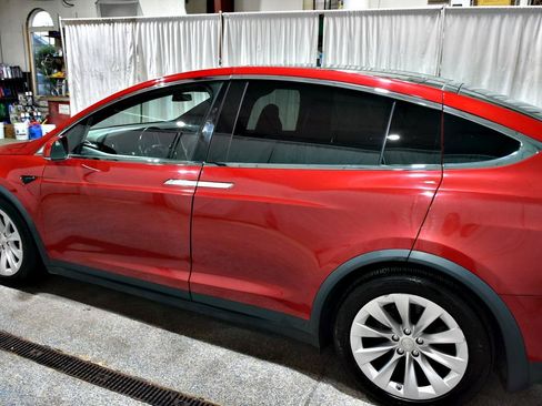 Used 2017 Tesla Model X 75D AWD/4WD image 27