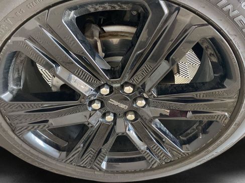 Used 2024 GMC Acadia Elevation w/ Black Edition FWD image 18