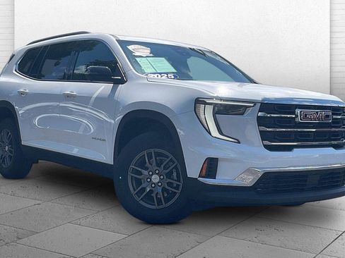 Used 2025 GMC Acadia Elevation FWD image 1