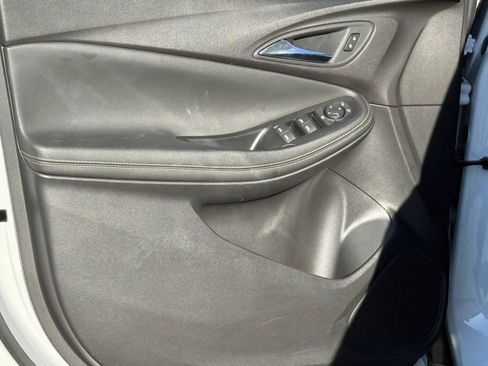 Used 2024 Buick Encore GX Sport Touring w/ Comfort Package image 17