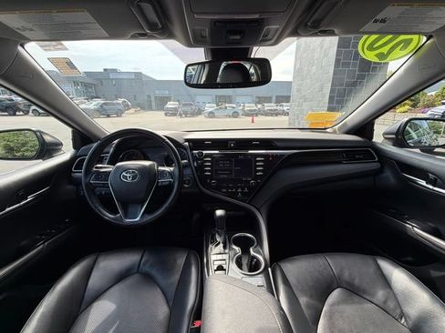 Used 2020 Toyota Camry XLE FWD image 19