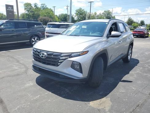 Used 2024 Hyundai Tucson SEL AWD/4WD image 2