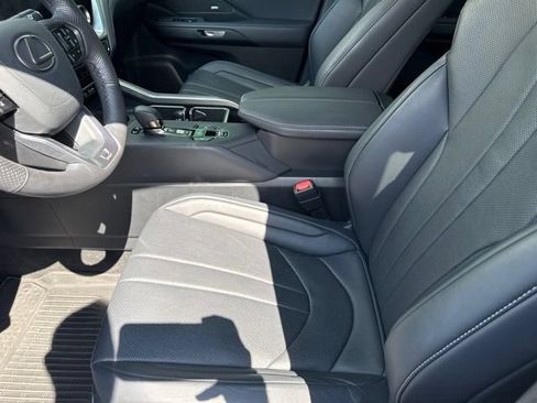 Used 2024 Lexus TX 500h AWD w/ Technology Package image 5