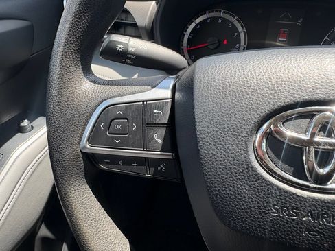 Used 2020 Toyota Highlander L AWD/4WD image 26