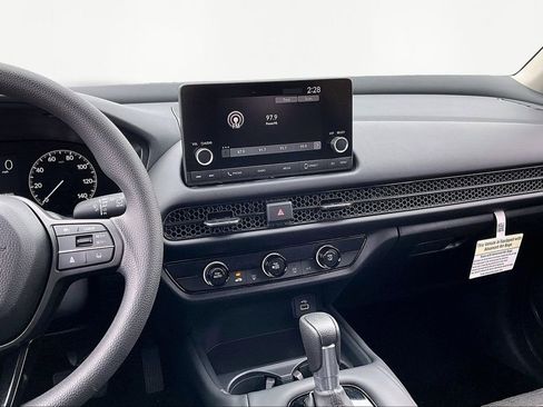 Certified 2025 Honda HR-V LX image 9