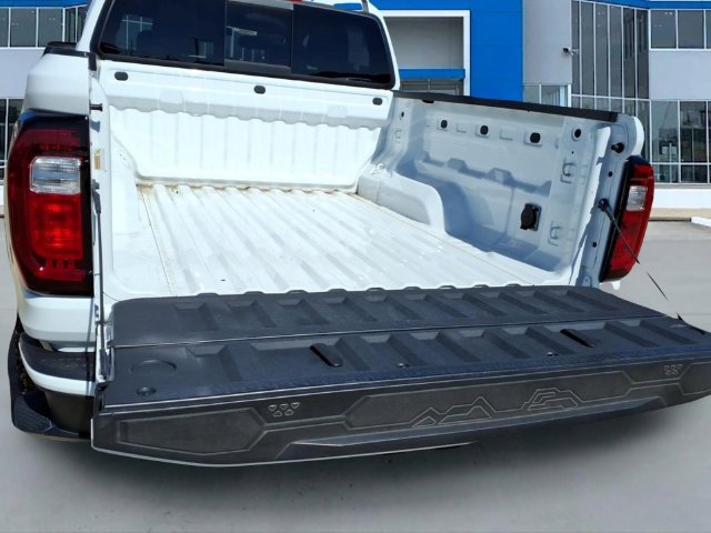 Used 2024 GMC Canyon Elevation w/ Convenience Package RWD image 19