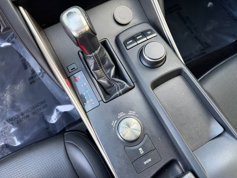 Used 2018 Lexus IS 300 image 37