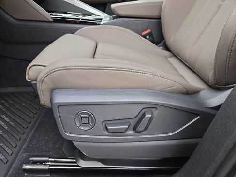 New 2025 Audi Q5 Premium Plus image 17