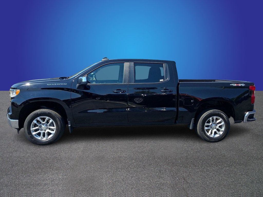 Used 2023 Chevrolet Silverado 1500 LT AWD/4WD image 7