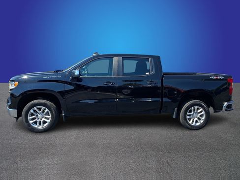 Used 2023 Chevrolet Silverado 1500 LT AWD/4WD image 7