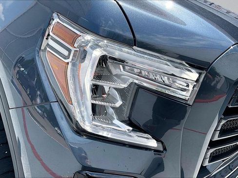 Used 2021 GMC Sierra 1500 AT4 w/ AT4 Value Package AWD/4WD image 33