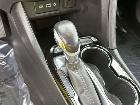 Used 2022 Buick Encore GX Select image 29