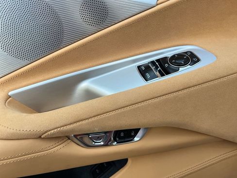 Used 2025 Chevrolet Corvette Z06 image 15