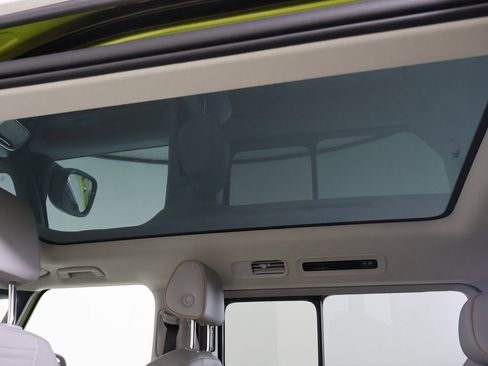 Used 2025 Volkswagen ID. Buzz 1st Edition image 9