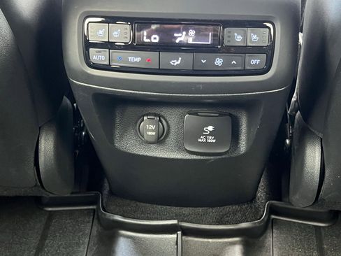 Used 2025 Hyundai Palisade Calligraphy image 23