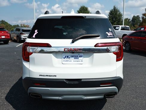 Used 2023 GMC Acadia SLT FWD image 4