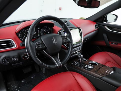 Certified 2023 Maserati Ghibli Modena Q4 image 18