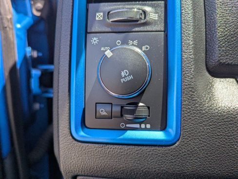 Used 2018 RAM 1500 Sport w/ Hydro Blue Sport Package AWD/4WD image 18