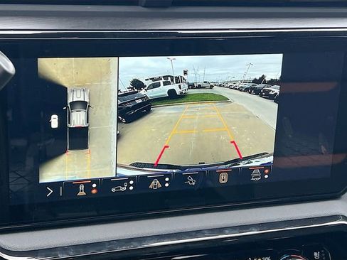 New 2026 GMC Sierra 2500 AT4 w/ AT4 Premium Plus Package AWD/4WD image 9