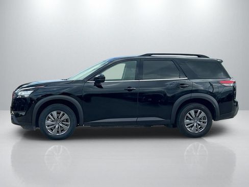 Used 2025 Nissan Pathfinder SV FWD image 8