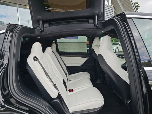 Used 2020 Tesla Model X Performance image 14