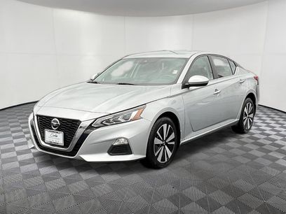 Used 2022 Nissan Altima 2.5 SV
