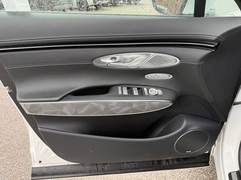 Used 2025 Genesis GV70 3.5T Sport w/ Sport Advanced Package image 14