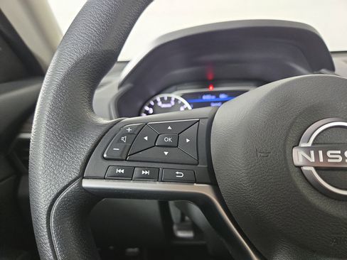 Used 2024 Nissan Altima 2.5 SV FWD image 15