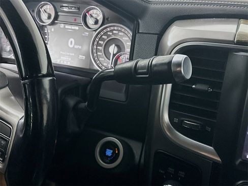 Used 2017 RAM 3500 Laramie Longhorn image 16