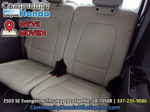 Used 2016 Hyundai Santa Fe Limited w/ Option Group 04 AWD/4WD image 37