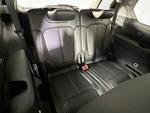 Used 2023 Jeep Grand Cherokee L Limited AWD/4WD image 26