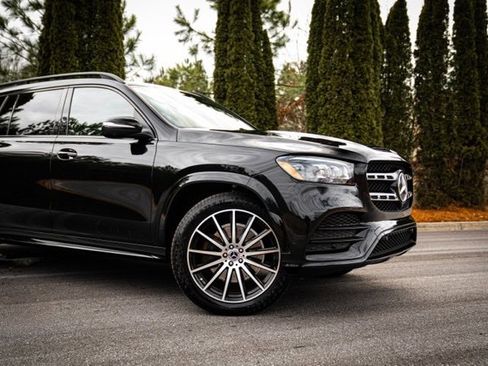 Used 2022 Mercedes-Benz GLS 450 4MATIC w/ AMG Line Exterior image 7